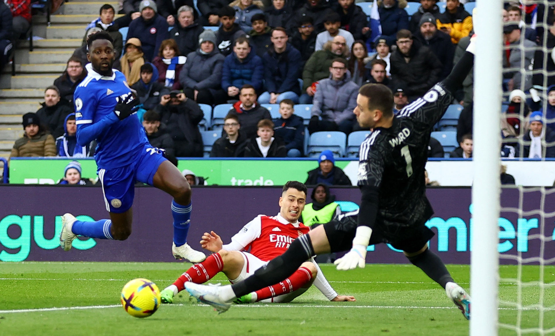 承载起了球 承载起了球