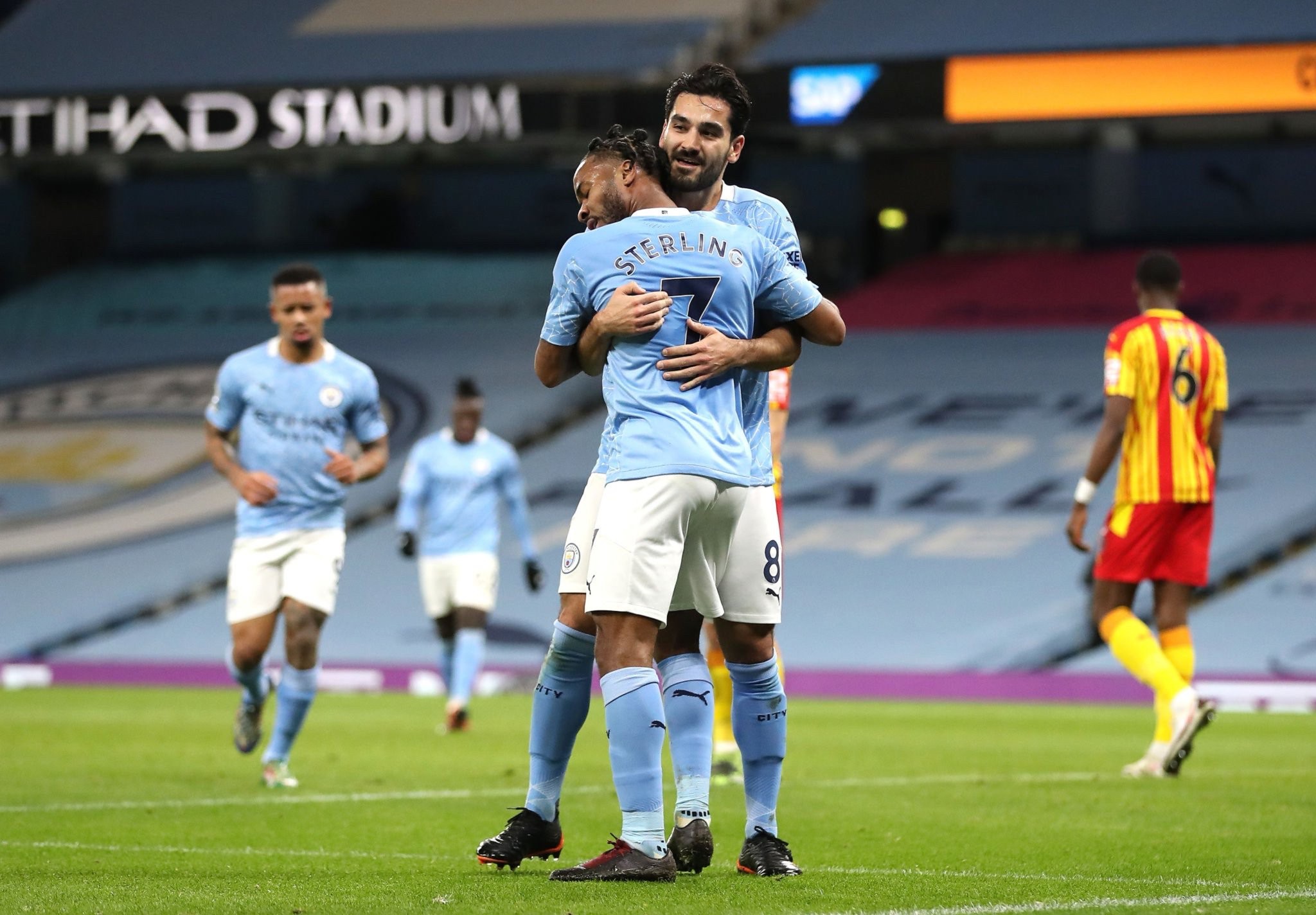 於參賽球隊 於參賽球隊